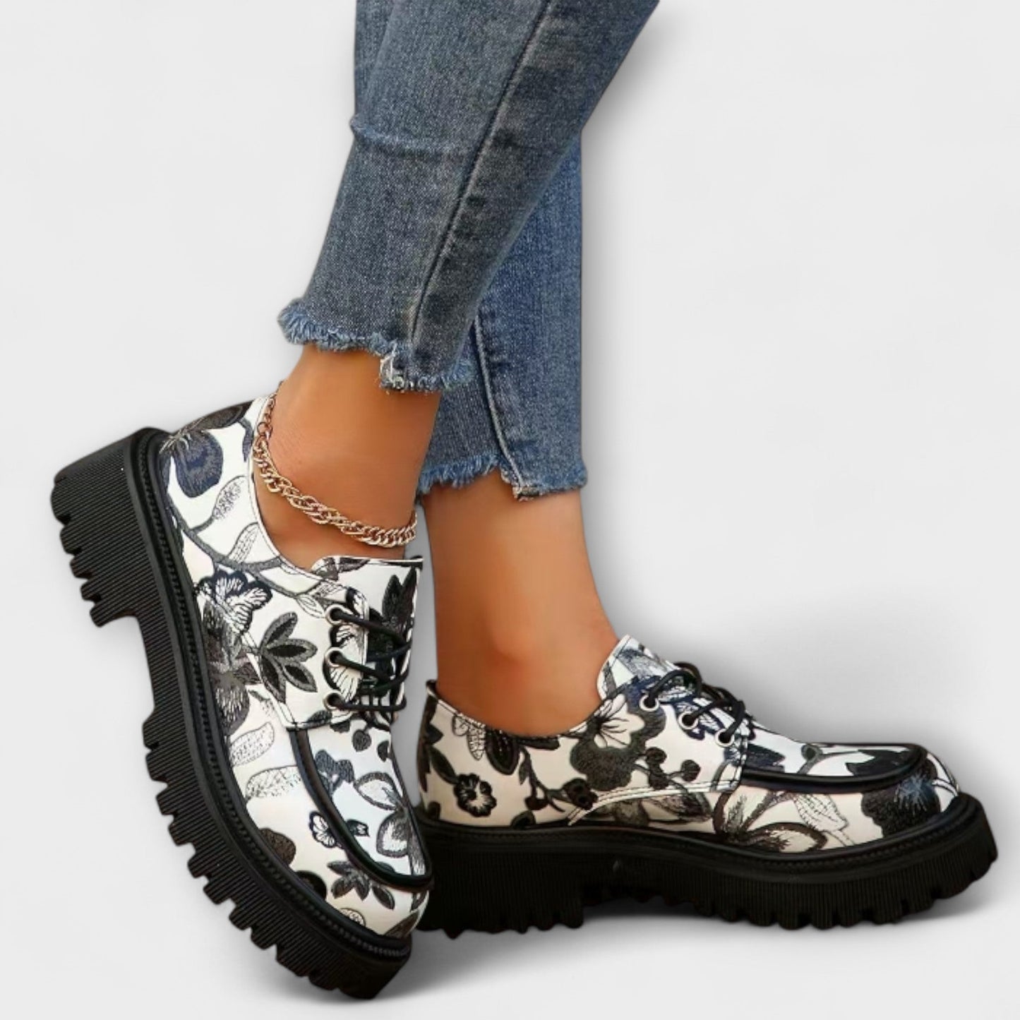 Bloom - Elegant Retro Moccasins