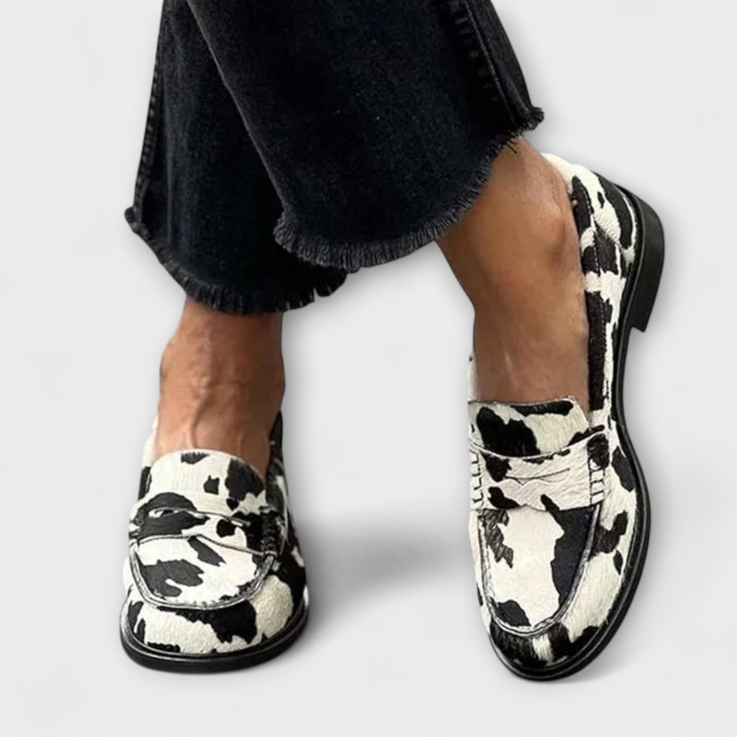 Reign - Statement Slippers